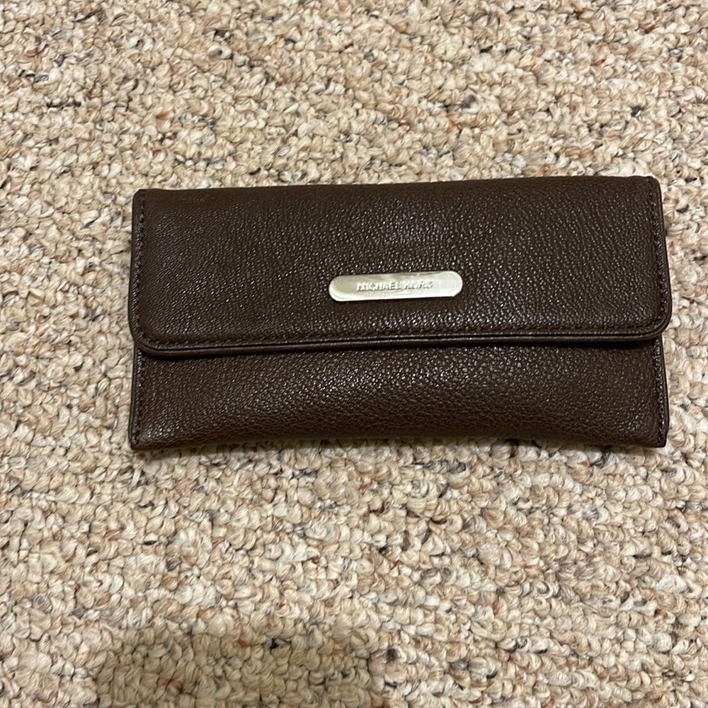 NWOT Brown Michael Kors Wallet.
